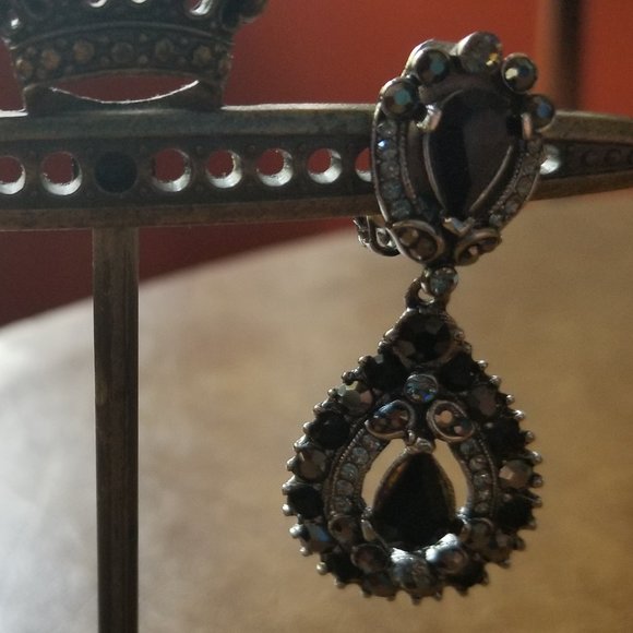 RARE VINTAGE JOSE & MARIA BARRERA BLACK CRYSTAL DROP EVENING CHANDELIER EARRINGS - Picture 9 of 12